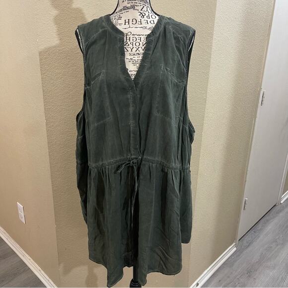Torrid‎ tank top sz 3 3x - Picture 1 of 7